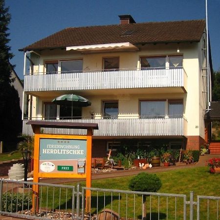 Grosse Wohnung In Polle Mit Garten Und Grill Exterior foto